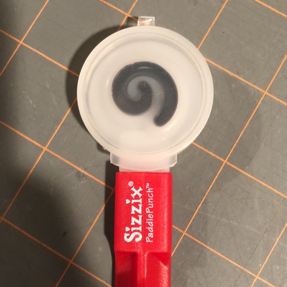 4. Sizzix Paddle Punch Positionable Hand Punch dies - Picture 3 of 15